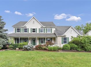 5347 Oakwood Dr, Sheffield Village, OH