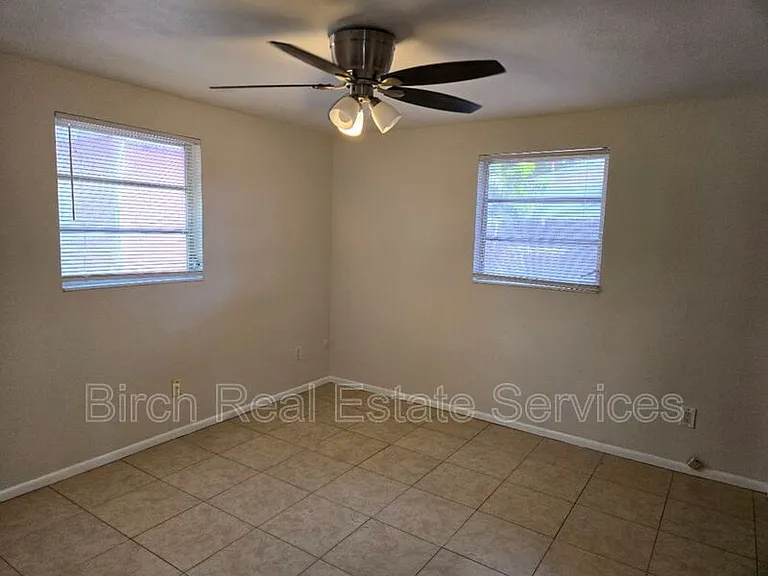 2552 Chancery Dr — Photo 9