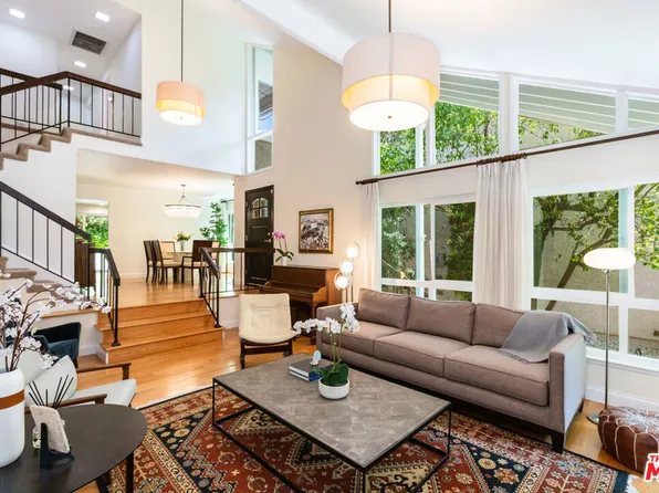10227 Mossy Rock Cir, Los Angeles, CA 90077