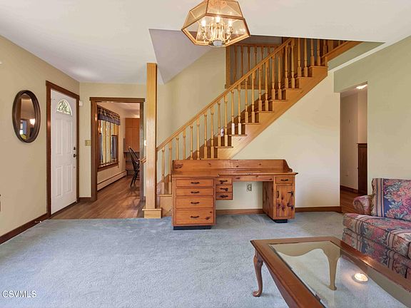 5th image of 530 Dutch Hill Rd