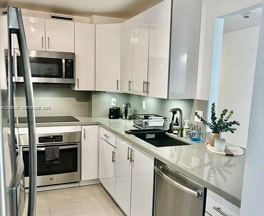 4th image of 100 Bayview Dr APT 1906
