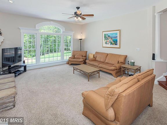 3rd image of 3412 Blandford Way
