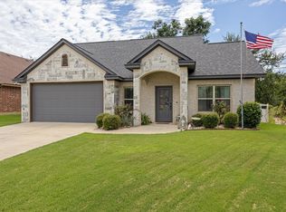 1401 Lauren Ln, Granbury, TX 76048