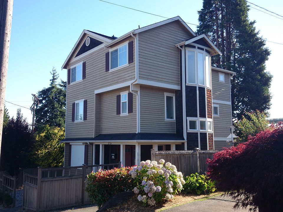 1st image of 2724 Nob Hill Ave N