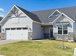 348 Bluejay Ave, Chaska, MN 55318
