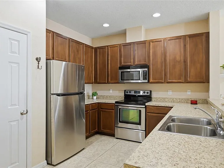 2211 Barracuda Ct — Photo 11