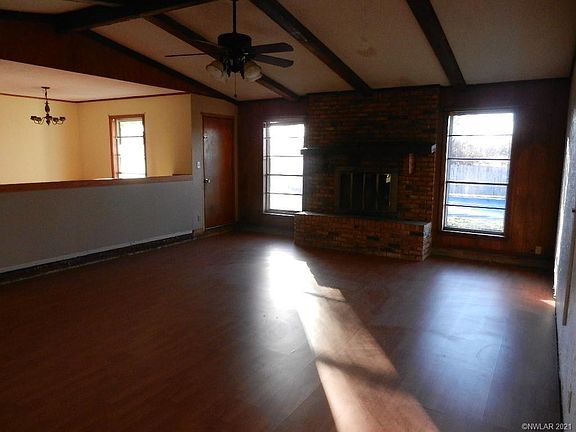 4th image of 303 Pauline Dr