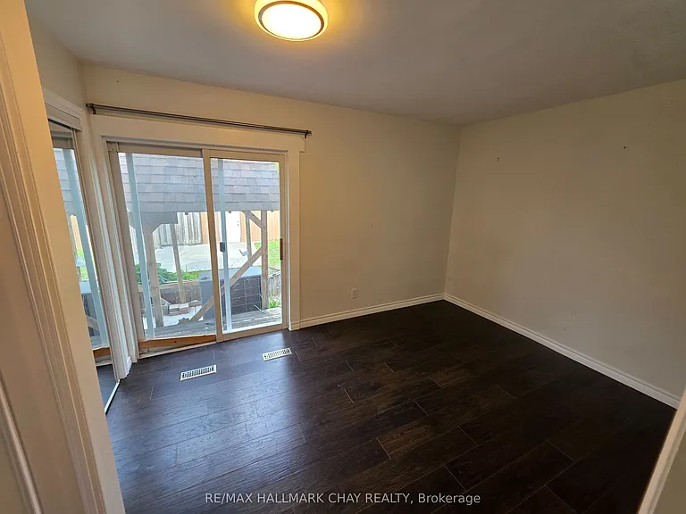 28 Matchedash St N #3 — Photo 11