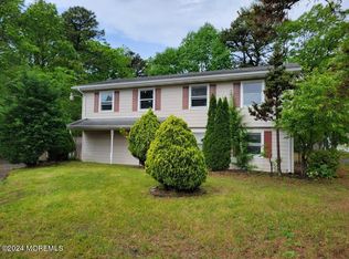 209 2nd St FLOOR 2, Barnegat, NJ 08005