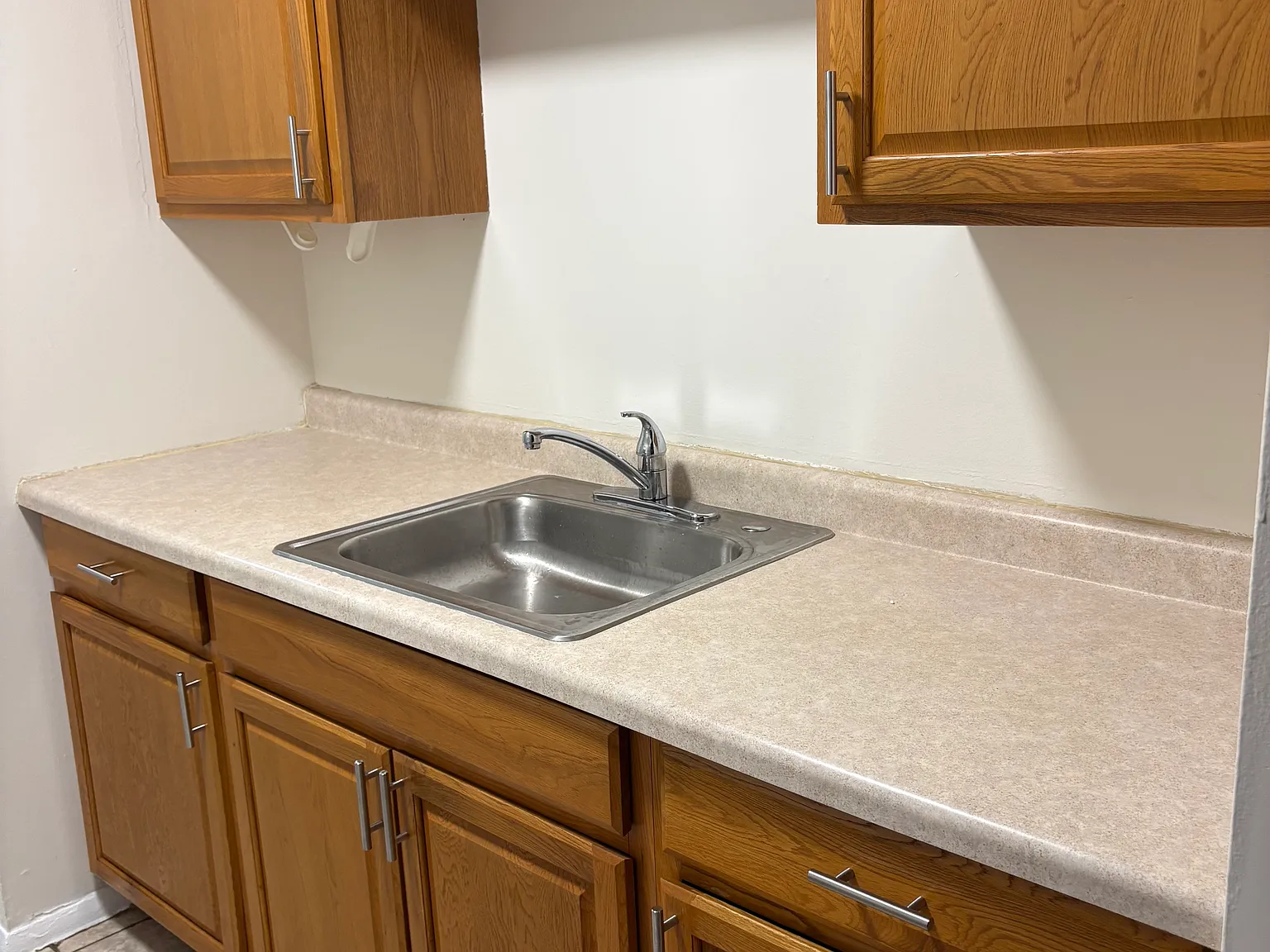 2 bed, 648 sqft, $850 — Photo 2