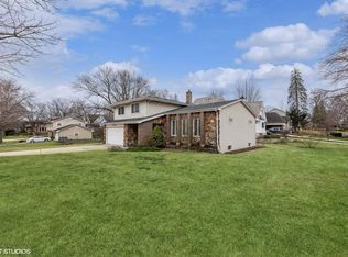 740 W 7th St, Hinsdale, IL 60521