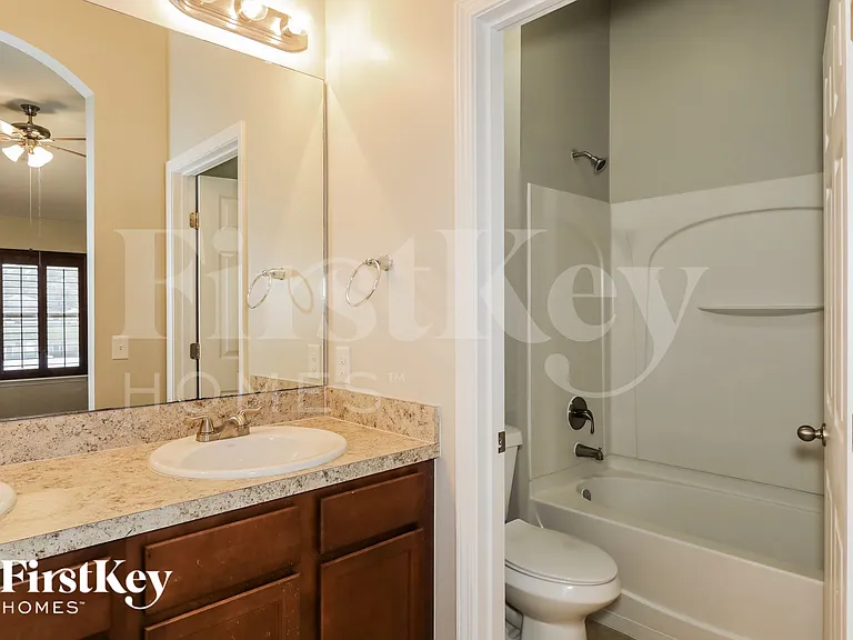 5668 Village Pond Cir — Photo 9