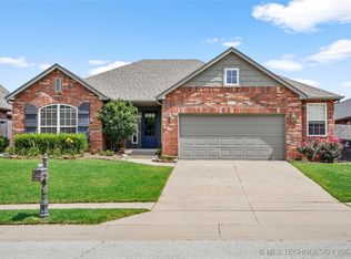 2728 W Quinton St, Broken Arrow, OK 74011