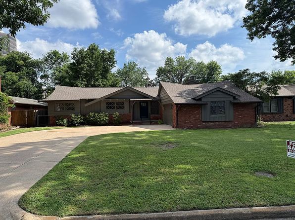 4326 E 60th Pl