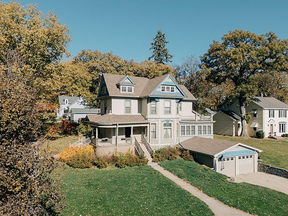 2nd image of 202 E Thomas St