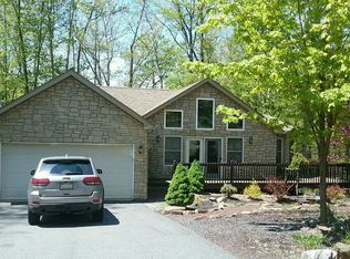 186 Kickapoo Dr, Hazle Township, PA 18202