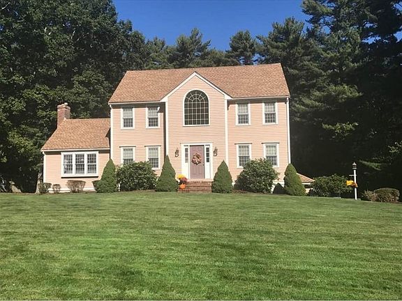3rd image of 15 Tarkin Hill Ln