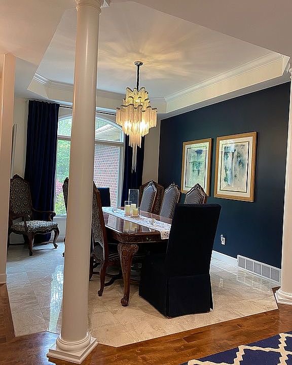 Formal dining 