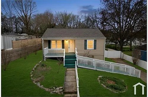 203 N Plymouth Rd NW Photo 1