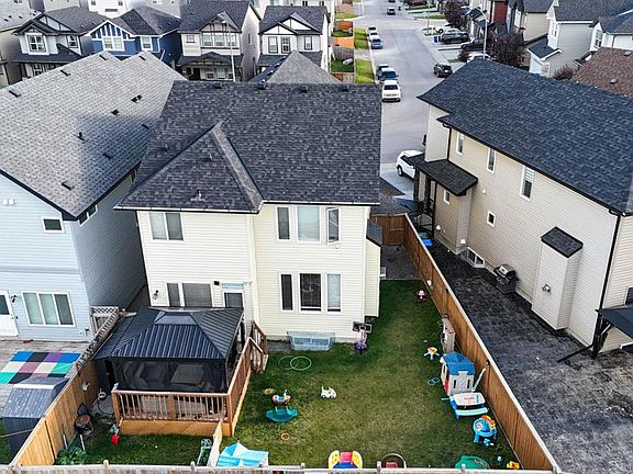 3rd image of 48 E Skyview Point Ter NE