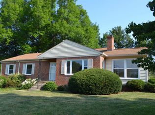 891 Shawnee Rd, Waynesboro, VA 22980