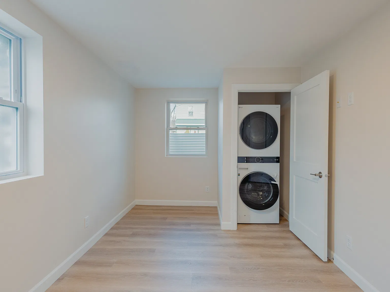 2 bed, 900 sqft, $1,250 — Photo 2