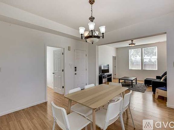 4th image of 2744 W Gladys Ave Floor 2