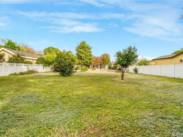 8833 Encino Ave, Northridge, CA 91325