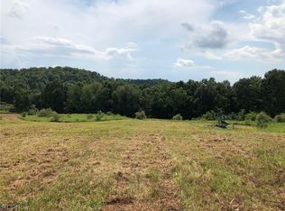 New Cumberland Rd, Sherrodsville, OH 44675