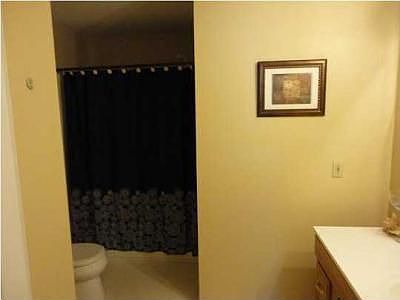3rd image of 2412 Glengerrie Dr