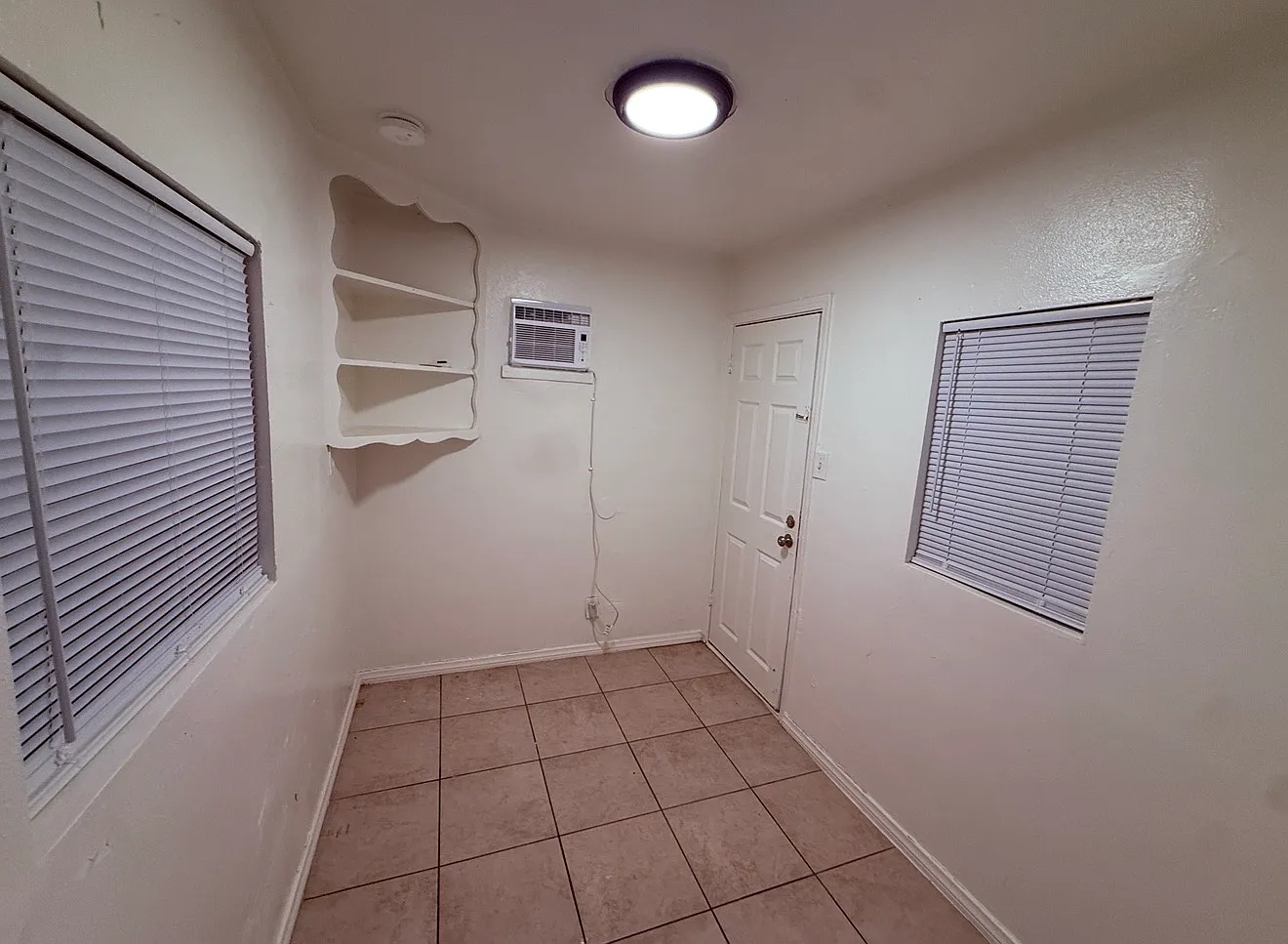 1 bed, 780 sqft, $1,100 — Photo 2
