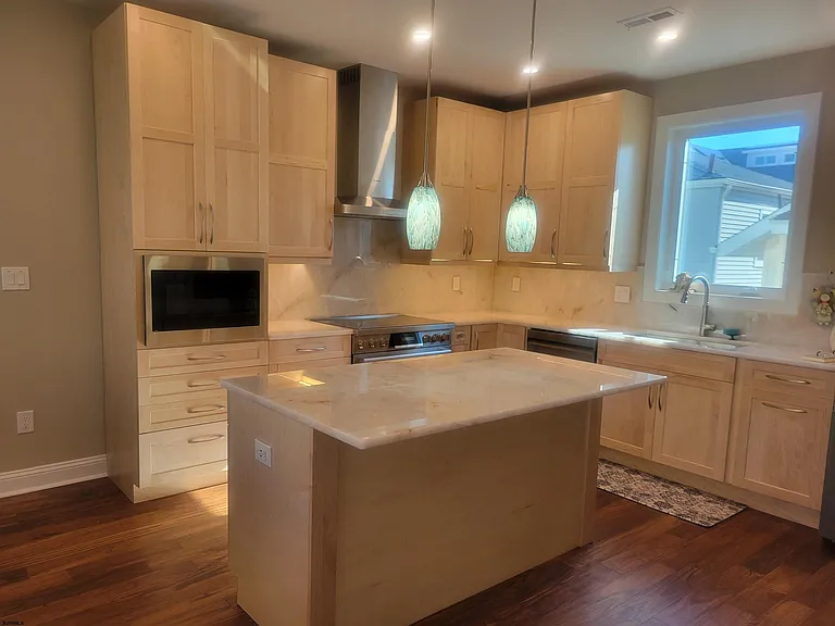 18 N Buffalo Ave — Photo 11