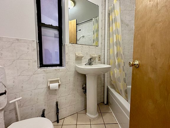 3rd image of 709 9th Ave APT 3FN