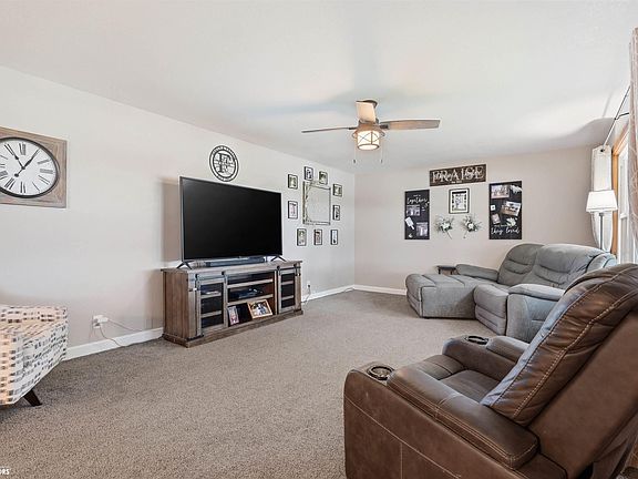 4th image of 618 7th St