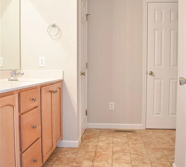 18201 Menefee Rd — Photo 29