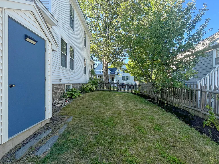 22 Crescent Ave — Photo 84