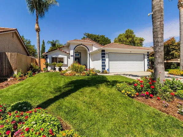 7385 N Mansionette Dr, Fresno, CA 93720