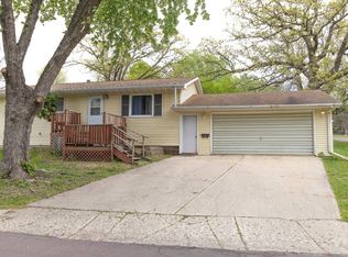 102 Maple St, Jackson, MN 56143