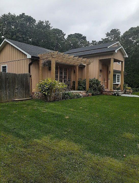 1st image of 14 Wilson Dr