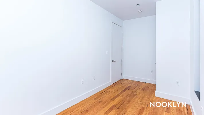 Rented by Nooklyn NYC LLC | media 14