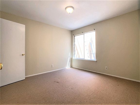 5th image of 170 Blake St