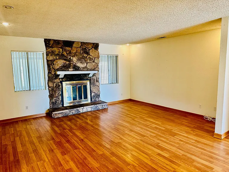 7578 Paisley Ave — Photo 13