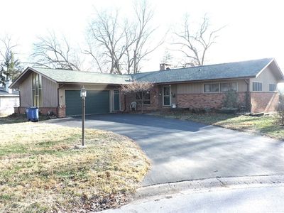 8 Carriage Ln, Danville, IL, 61832