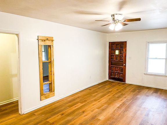 4th image of 204 Santa Fe Ave