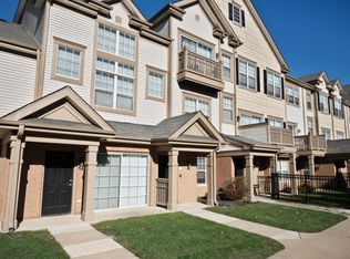1010 Canterfield Pkwy W #0, West Dundee, IL 60118
