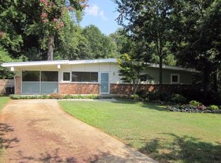 1621 Boulderwoods Dr, Atlanta, GA