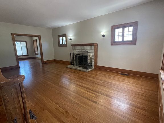 5th image of 1042 N Amidon Ave
