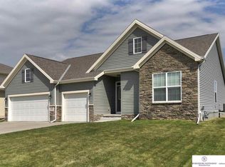 12013 S 214th St, Gretna, NE 68028