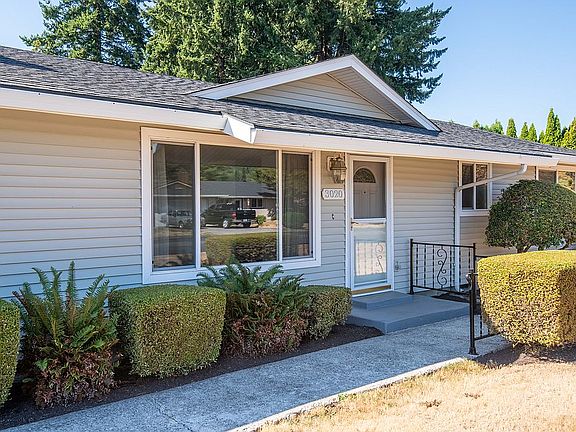 2nd image of 3020 Spruce Ave