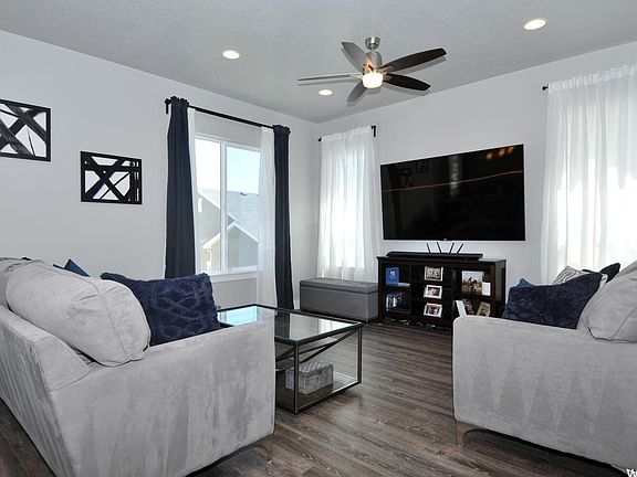 3rd image of 14533 S Quiet Shade Dr #168
